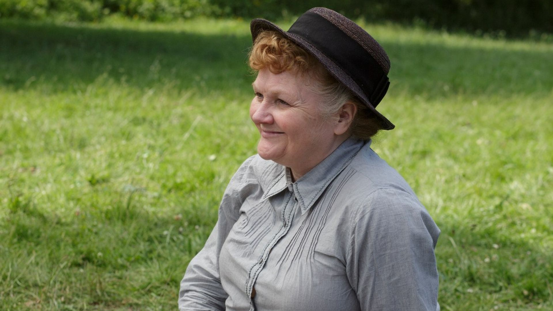 Downton Abbey star Lesley Nicol was in tears watching sequel ...