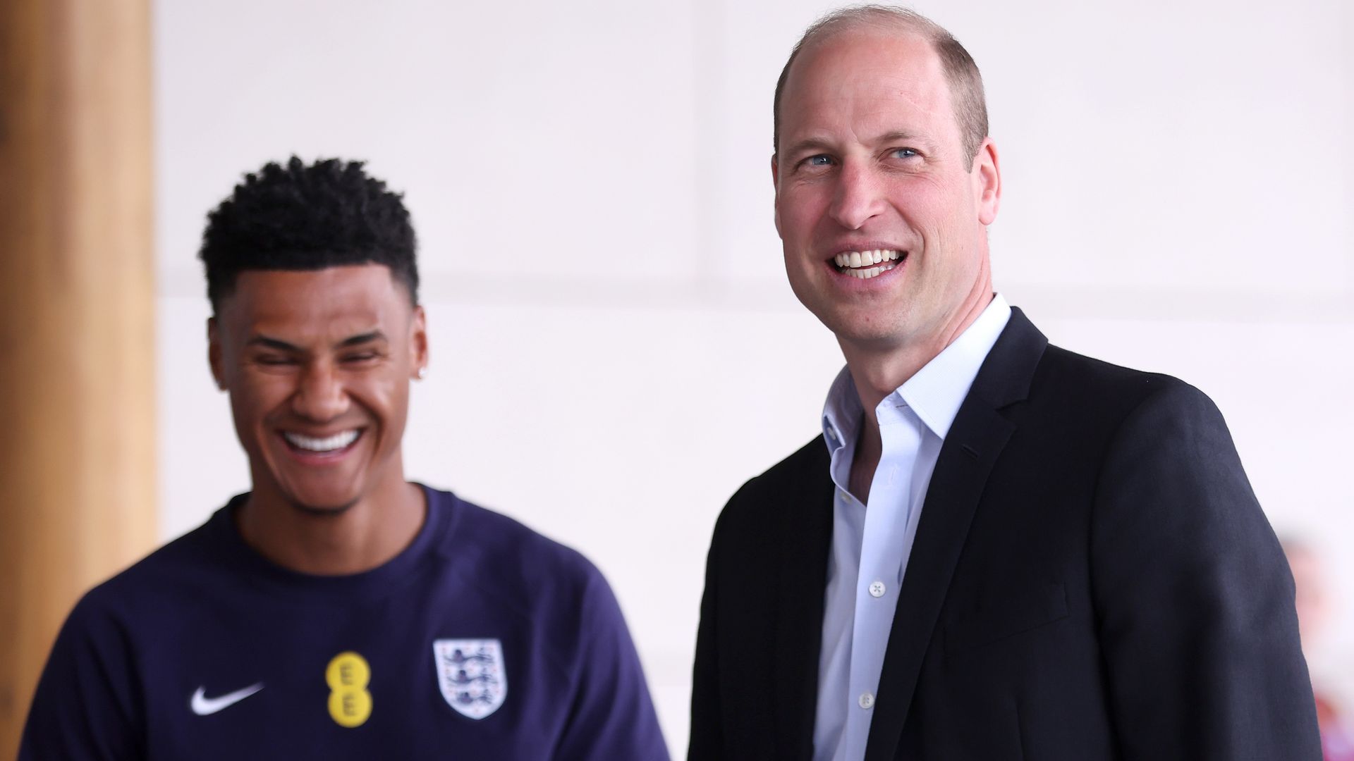 BURTON UPON TRENT, ENGLAND - JUNE 10: Prince William, Prince of Wales, talks to Ollie Watkins of England ahead of the England team departing for their Euro 2024 campaign, at St George's Park on June 10, 2024 in Burton upon Trent, England.  (Photo by Morgan Harlow - The FA/The FA via Getty Images)