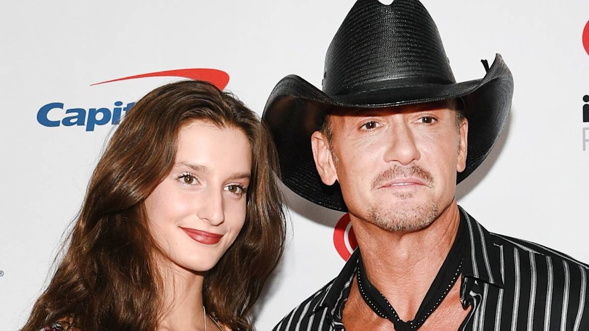 Tim McGraw's model daughter showcases toned physique in tiny crop top
