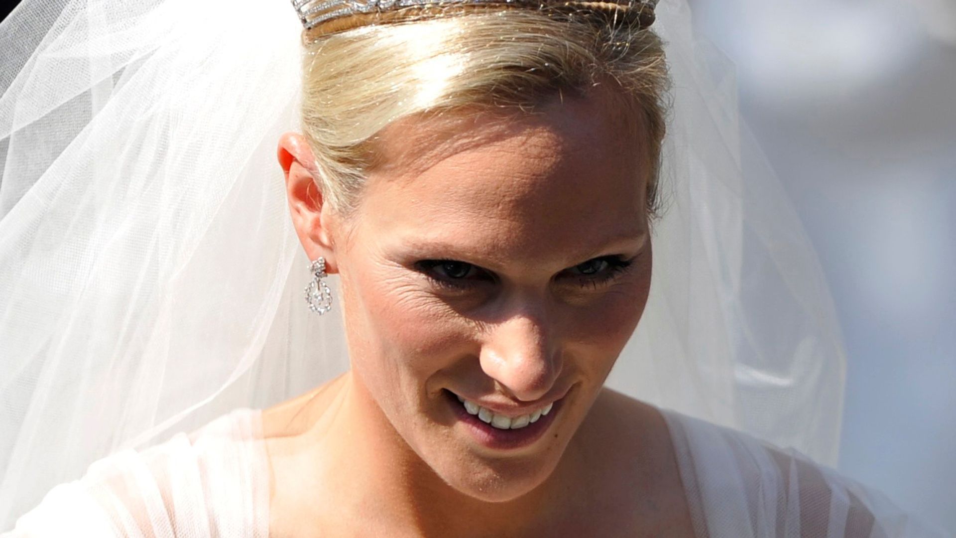 EDINBURGH, SCOTLAND - JULY 30:  Zara Tindall leaves the church after the Royal wedding of Zara Phillips and Mike Tindall at Canongate Kirk on July 30, 2011 in Edinburgh, Scotland. The Queen's granddaughter Zara Phillips will marry England rugby player Mike Tindall today at Canongate Kirk. Many royals are expected to attend including the Duke and Duchess of Cambridge.    (Photo by Dylan Martinez - WPA Pool/Getty Images)