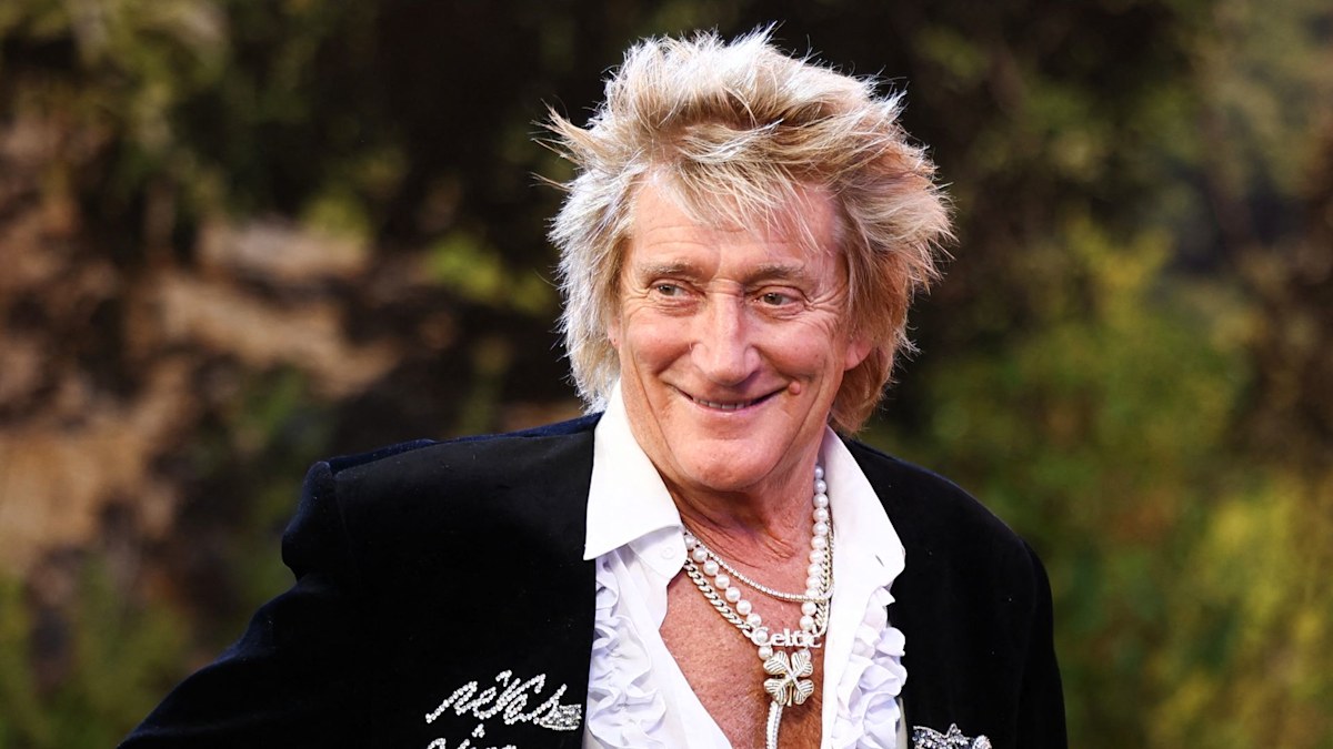 Rod Stewart, 80, shares personal health update after tour schedule change