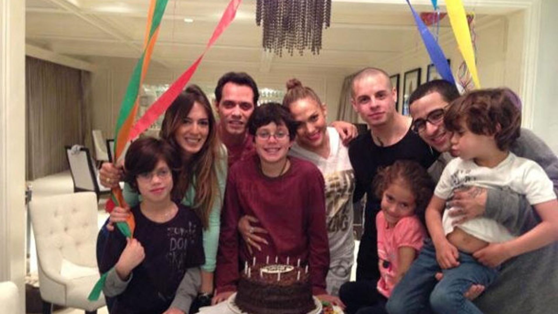 Jennifer Lopez celebrates her twins' 5th birthday with cupcakes