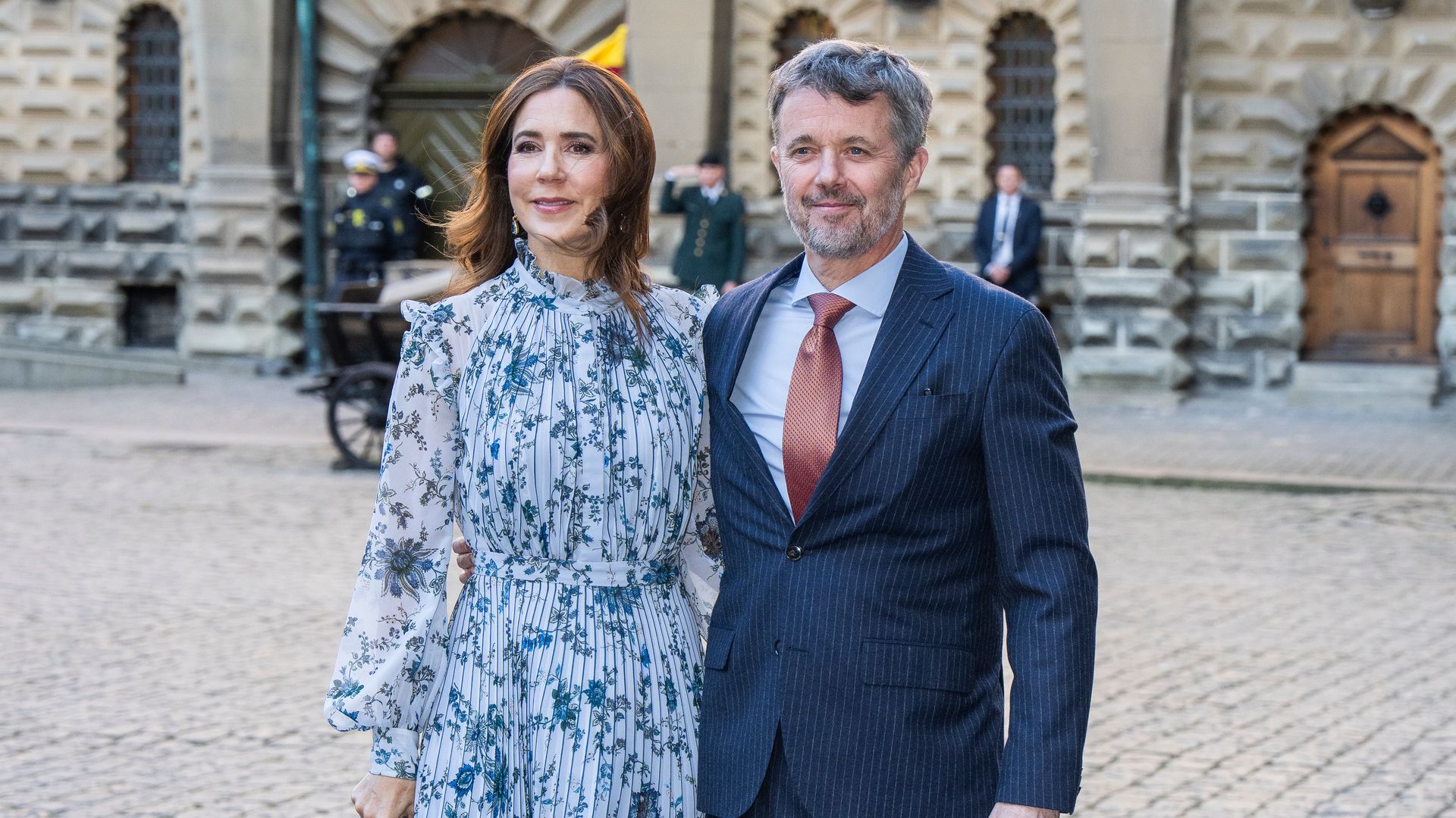 Queen Mary and King Frederik in courtyard of Kronborg Castle