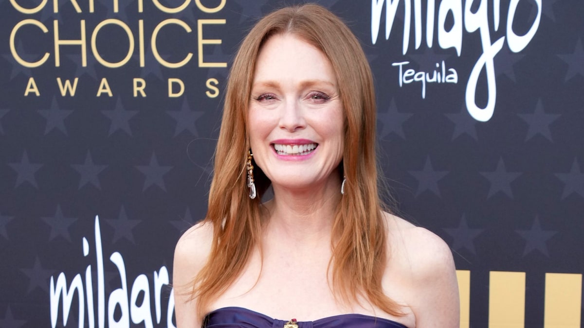 Julianne Moore's rarely-seen daughter Liv, 22, stuns with long red hair ...