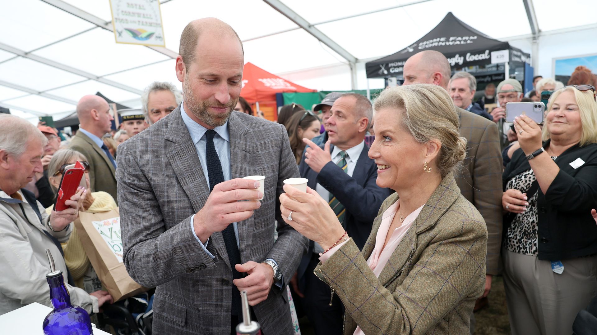 William and Sophie try local gin