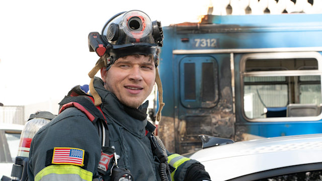 Oliver Stark as Buck in still from 9-1-1