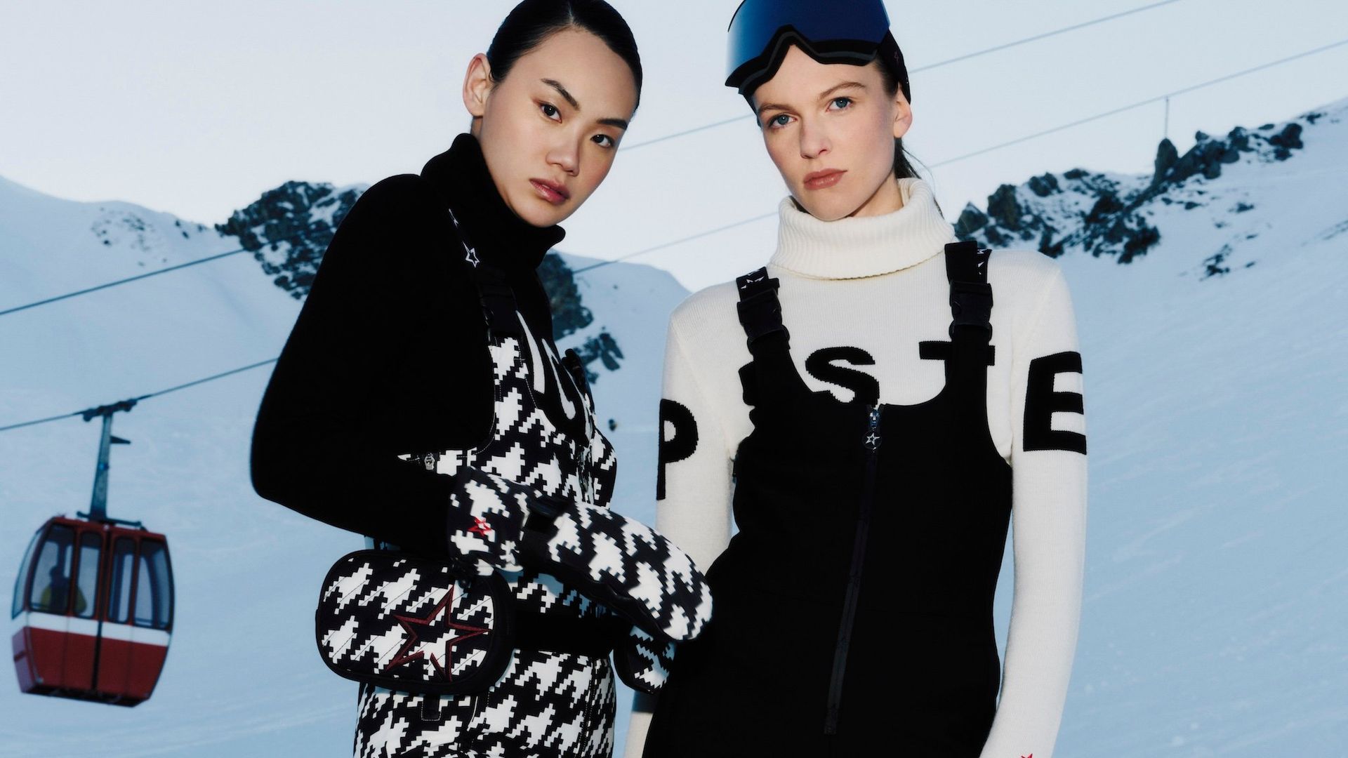 2 models in monochrome skiwear