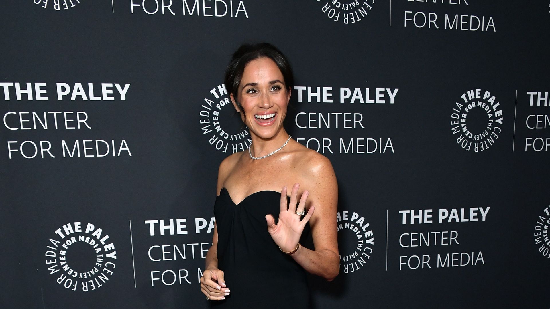 Meghan opted for another sweetheart neckline 