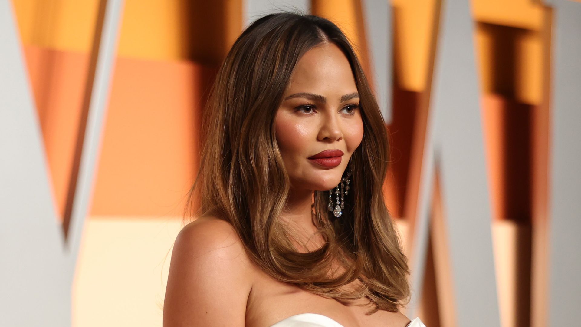 chrissy teigen white dress vanity air