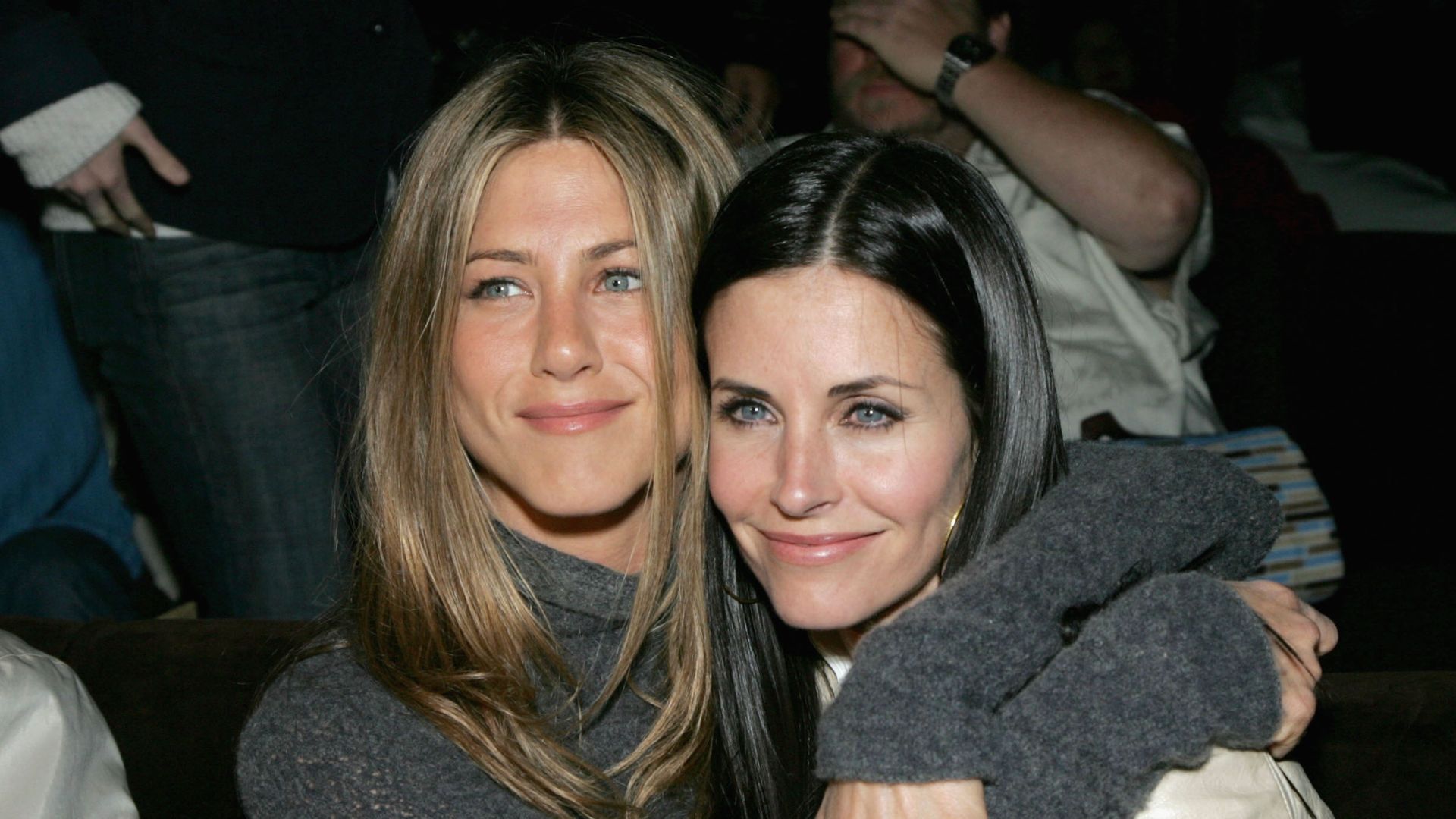 Jennifer Aniston and Courteney Cox attend the after party at the L.A. premiere for "The Tripper" held at the Hollywood Forever Cemetary on April 11, 2007 in Los Angeles, California