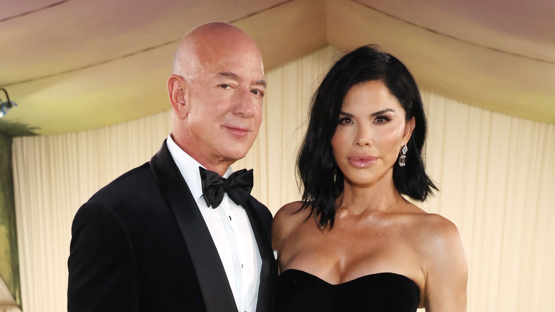 Jeff Bezos responds to $600 million Lauren Sanchez wedding reports