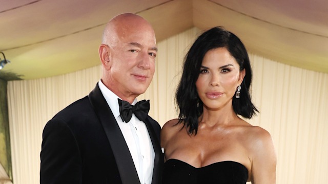 Jeff Bezos and Lauren Sanchez attend The 2024 Met Gala Celebrating "Sleeping Beauties: Reawakening Fashion" at The Metropolitan Museum of Art on May 06, 2024 in New York City.