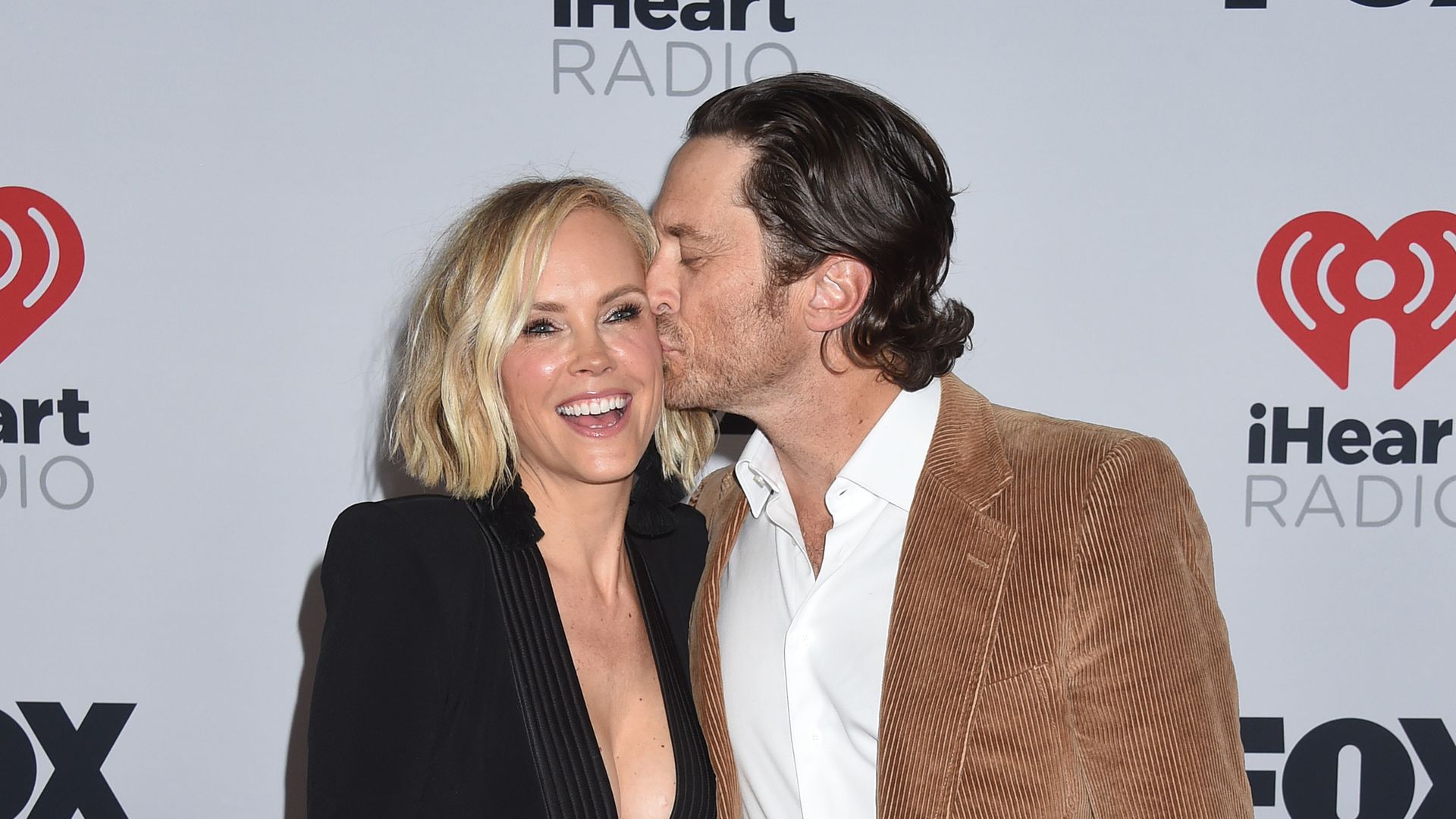 Oliver Hudson makes NSFW revelation about how he and wife Erinn Bartlett ‘reignite the passion’