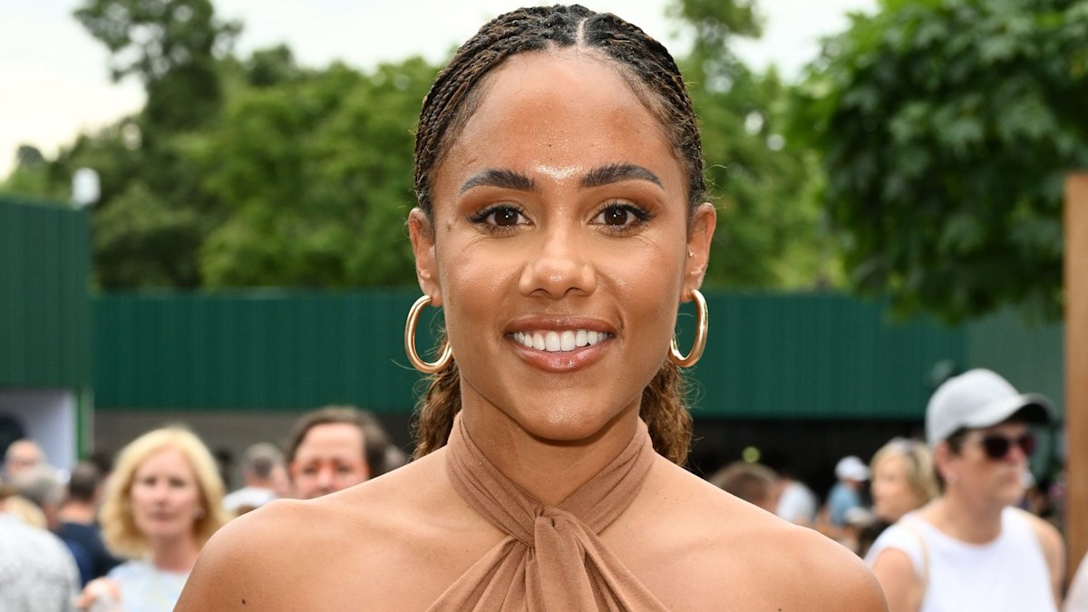 Alex Scott looks phenomenal in leather trousers and barely-there jacket ...