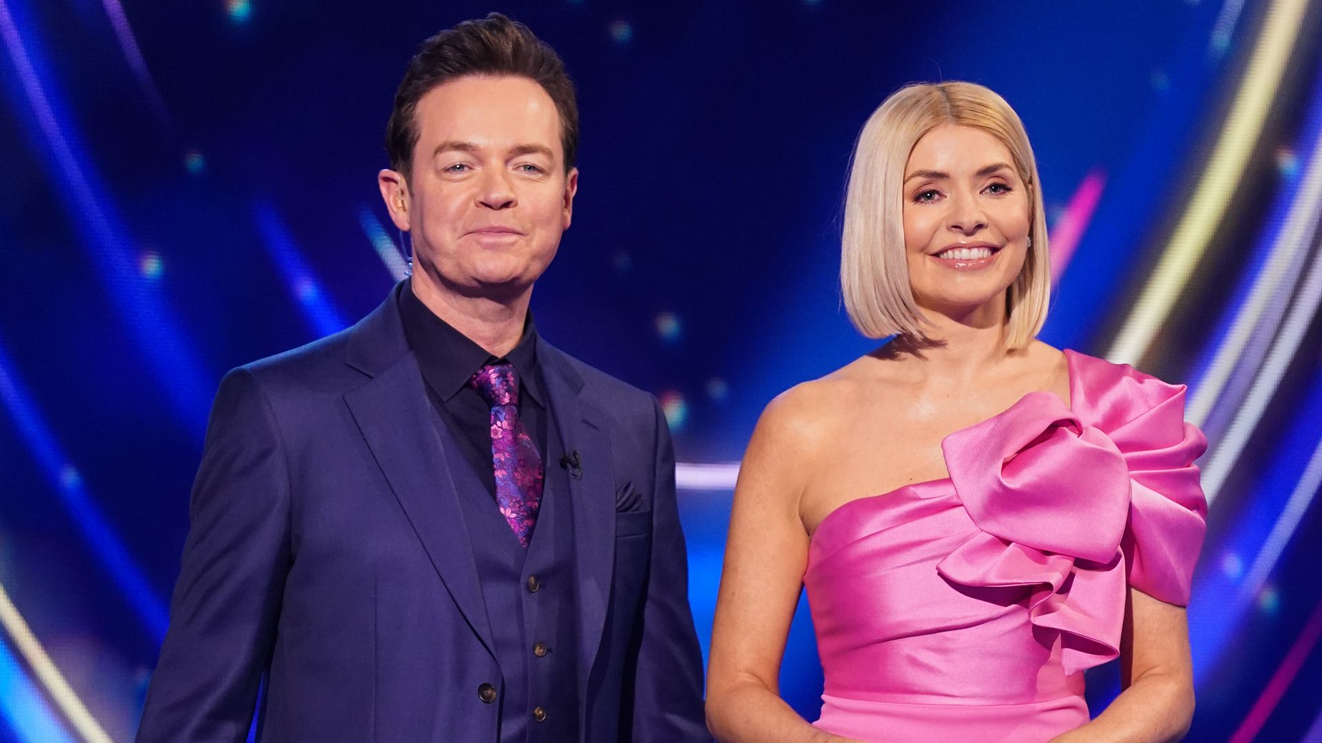 Stephen Mulhern reveals special way Holly Willoughby helps him every week ahead of Dancing on Ice