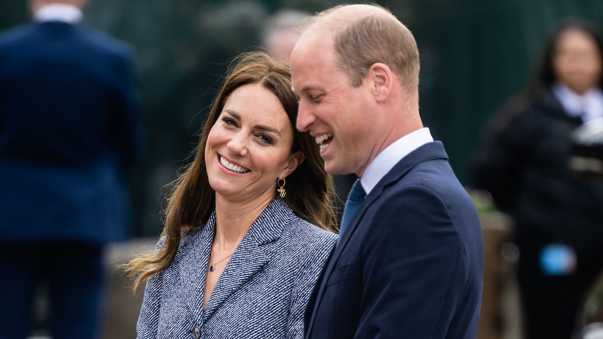 Prince William and Kate Middleton talk to crowds