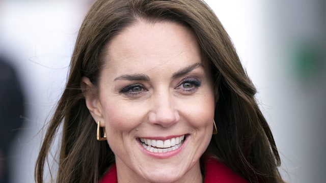 kate middleton gold earrings