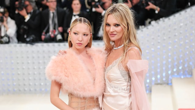 lila and kate moss in pink dresses