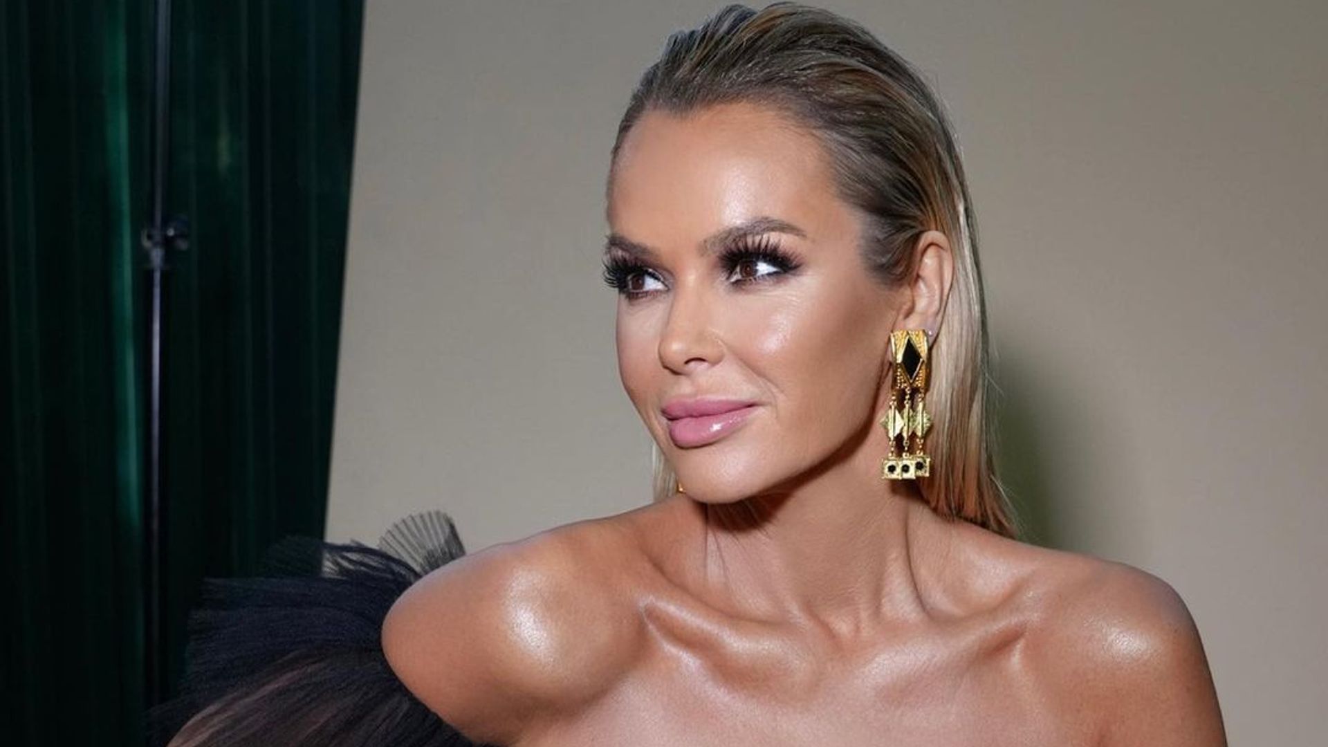 Amanda Holden - Amanda Holden almost bares all in naked 'birthday suit' photo | HELLO!