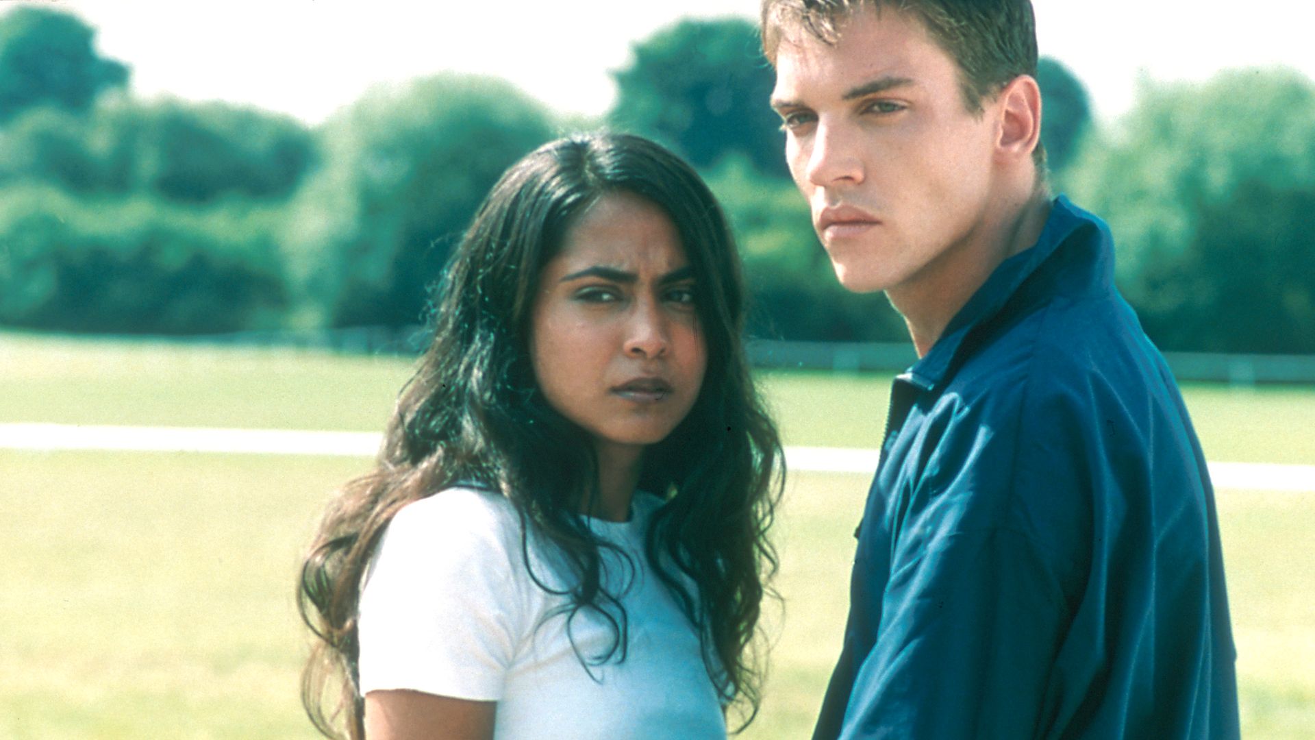 Parminder Nagra and Jonathan Rhys-Meyers in Bend It Like Beckham