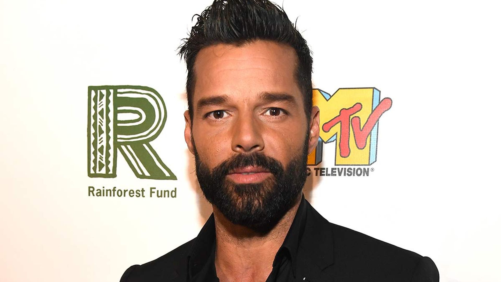 Ricky Martin looks unrecognisable after shaving off iconic beard