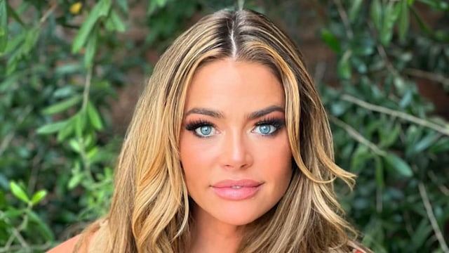 Denise Richards glam