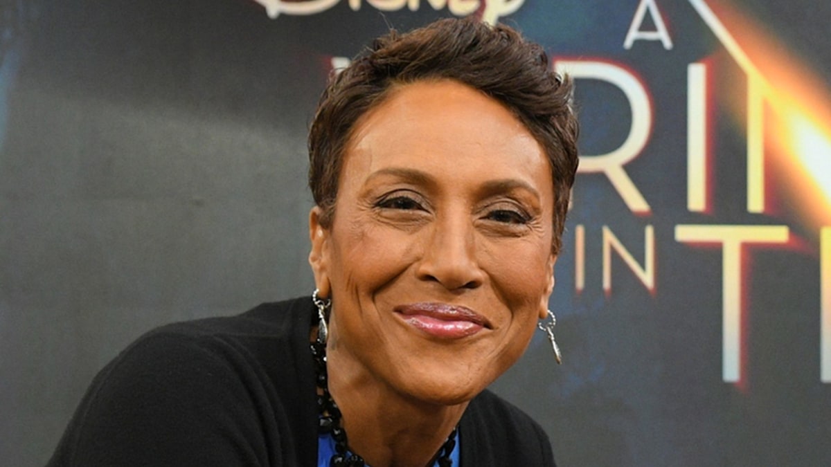 GMA's Robin Roberts celebrates co-host Sam Champion's dramatic