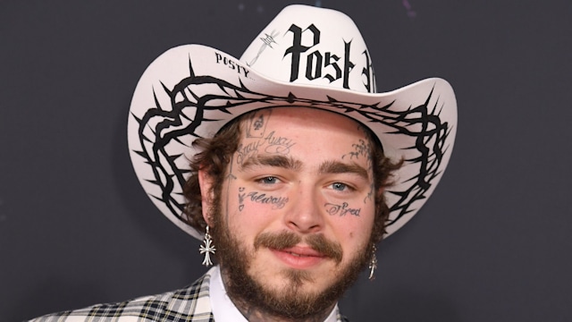 Post Malone attends the 2019 American Music Awards at Microsoft Theater on November 24, 2019 in Los Angeles, California