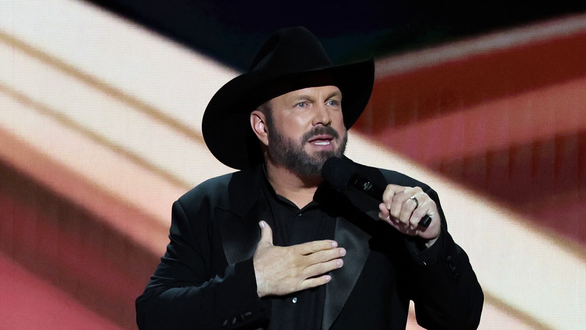 Garth Brooks issues new request in sexual assault lawsuit that may work to his 'advantage'