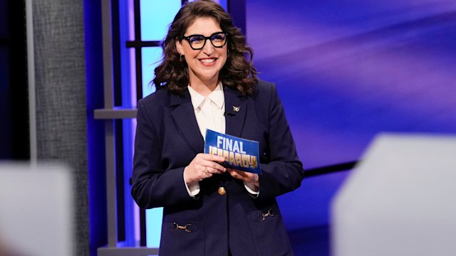 Mayim on thw set of Jeopardy