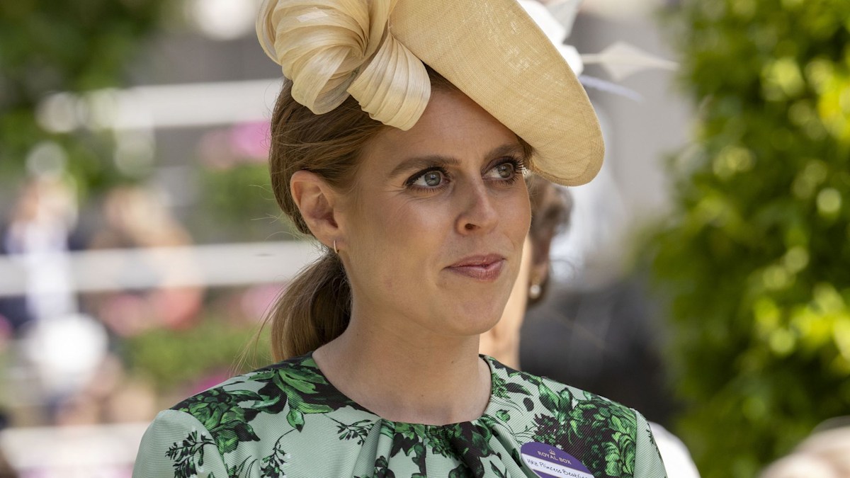 Princess Beatrice glows in waist-defining cocktail dress