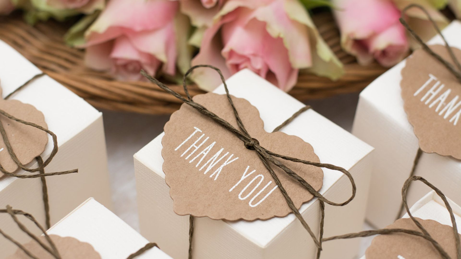 13 DIY Wedding Favors That Every Couple Can Pull Off