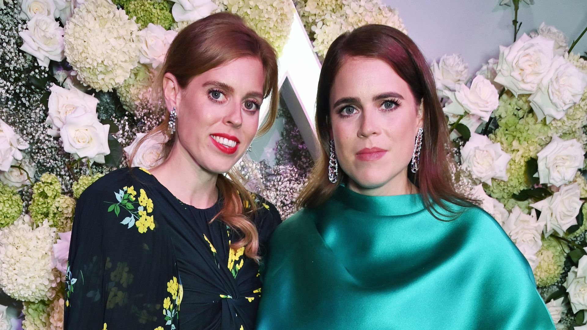 Princesses Eugenie and Beatrice twin in unearthed photo