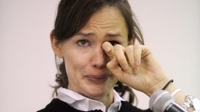 Jennifer Garner crying 