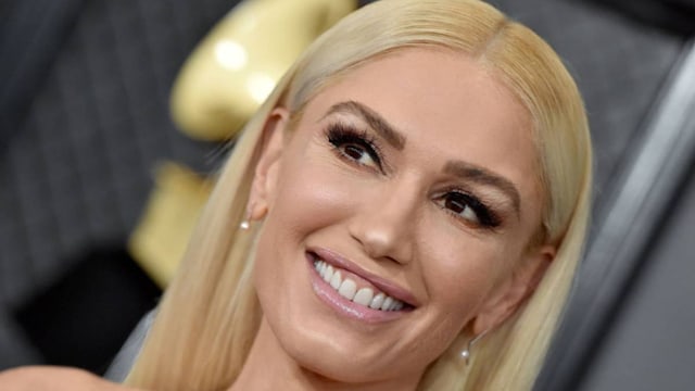 gwen stefani smile