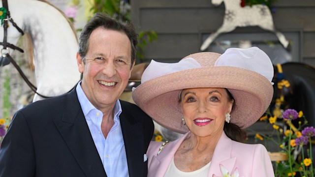 couple at chelsea flower show 