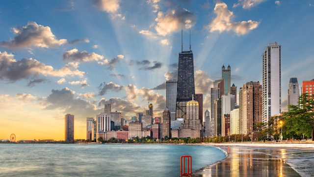 Chicago is like a 'mini Manhattan' offering great restaurants and culture