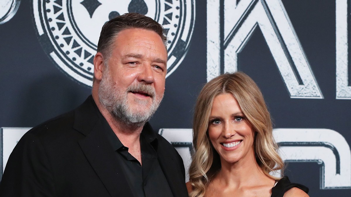 Russell Crowe's fiancée showcases dazzling engagement ring amid romantic outing