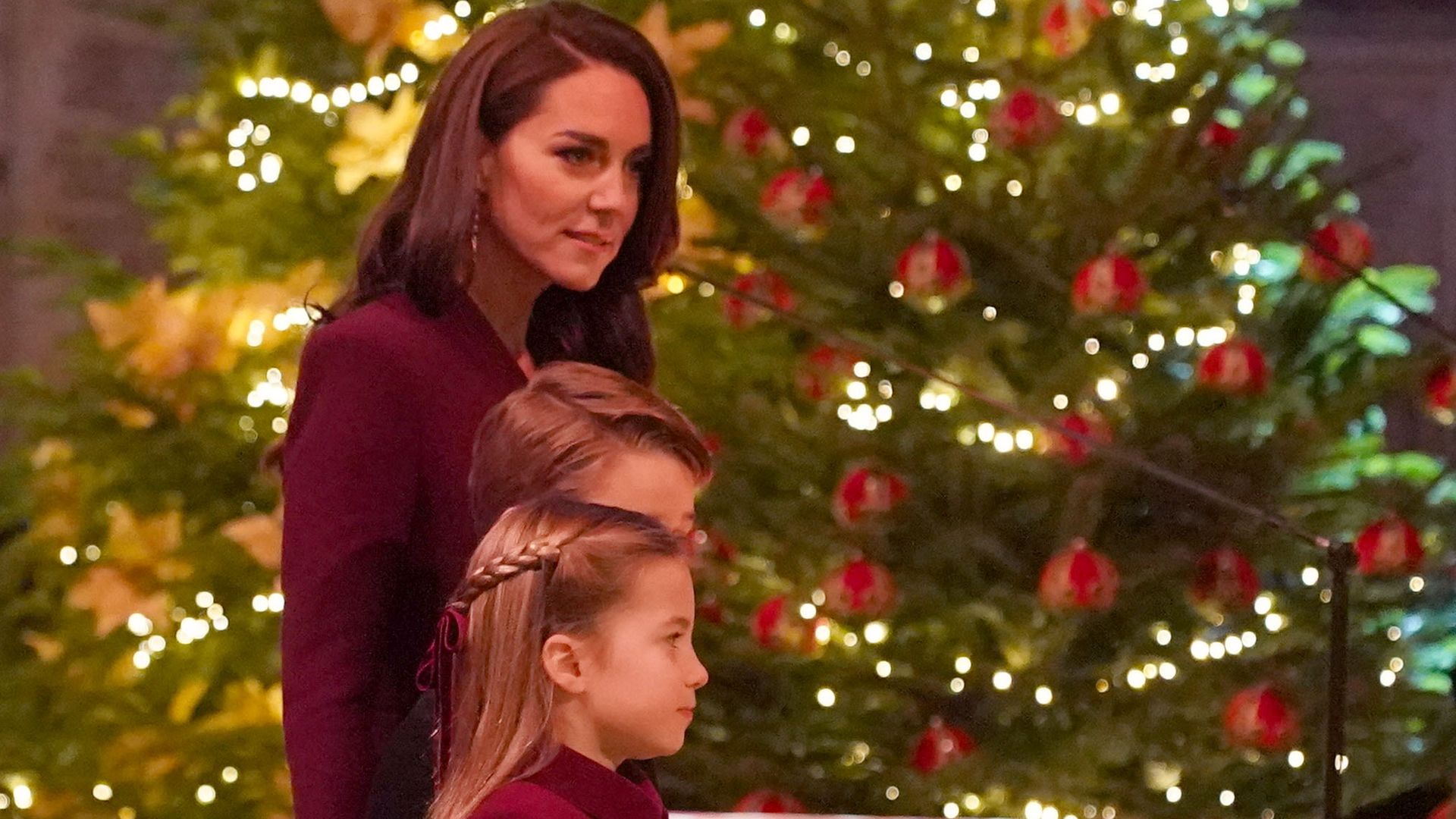 The young royals get to decorate their own Christmas tree at Carole Middleton's home