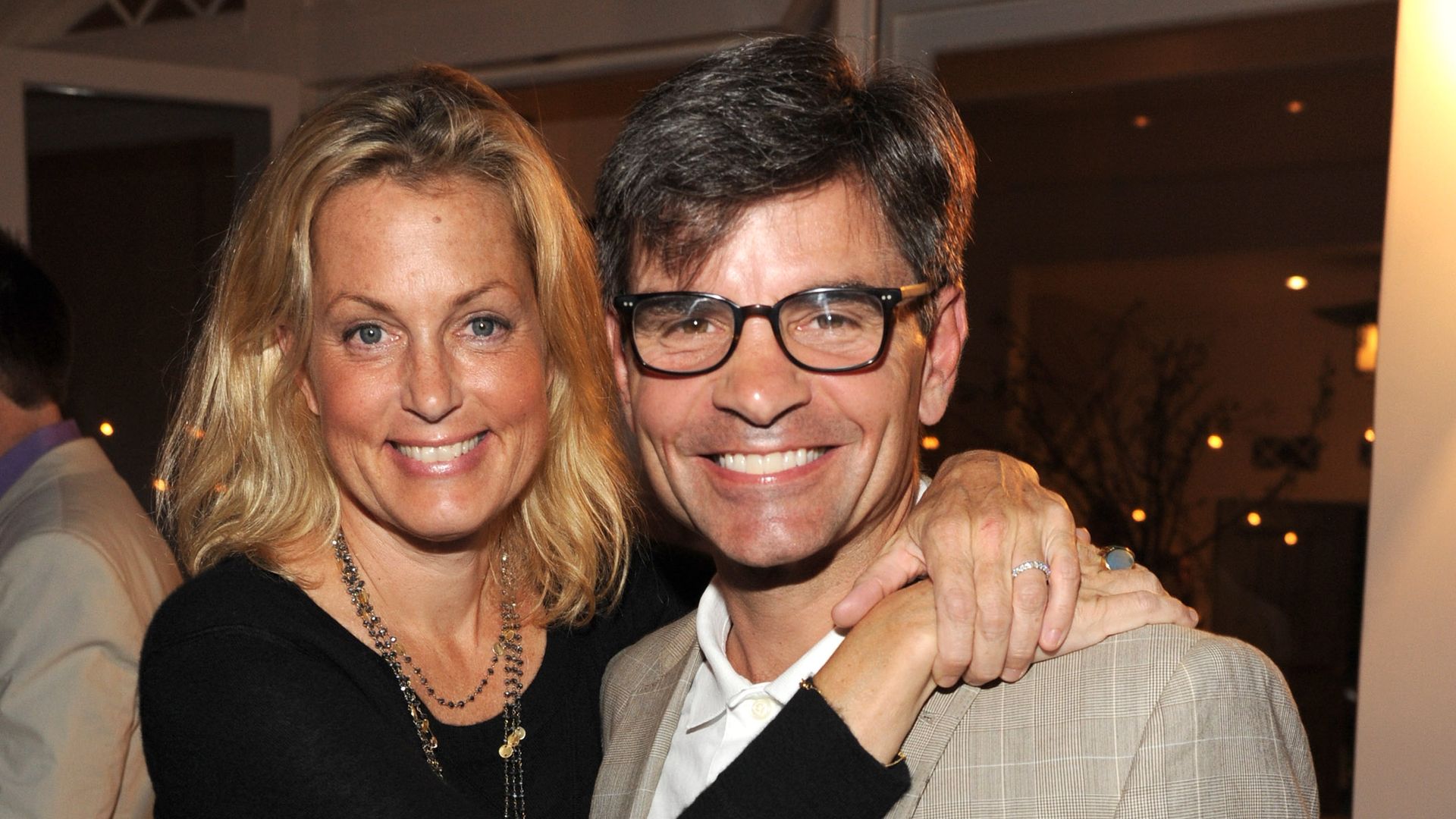Ali Wentworth and George Stephanopoulos with arms around each other