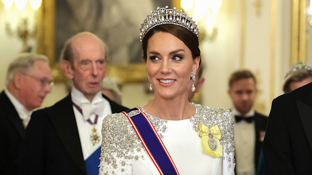 Kate Middleton wearing Lover's Knot tiara at state banquet