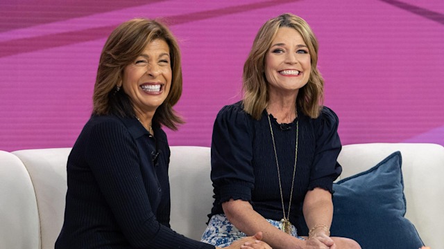 Hoda Kotb and Savannah Guthrie on the Toda Show couch