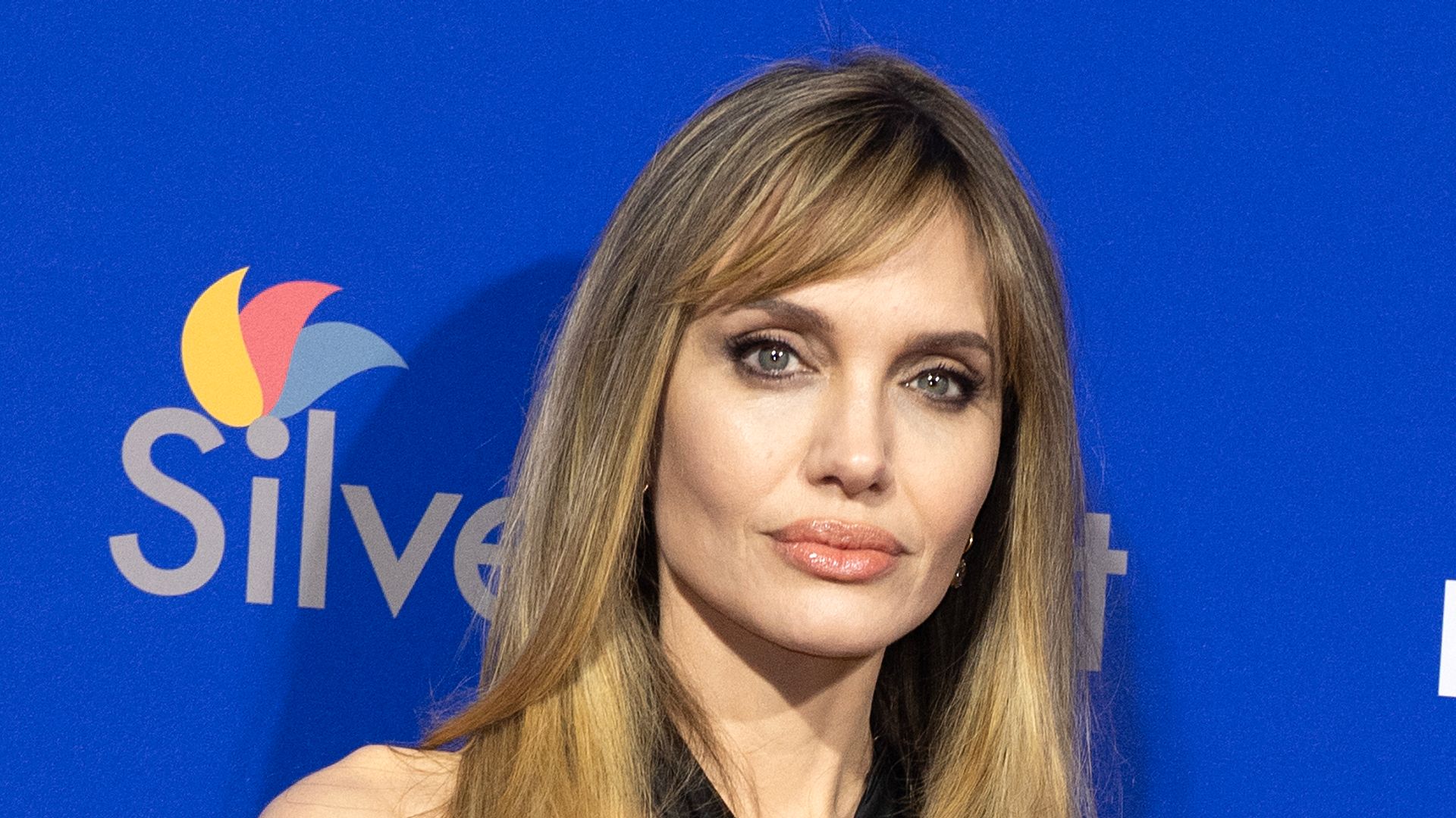 angelina jolie new bangs palm springs international film festival