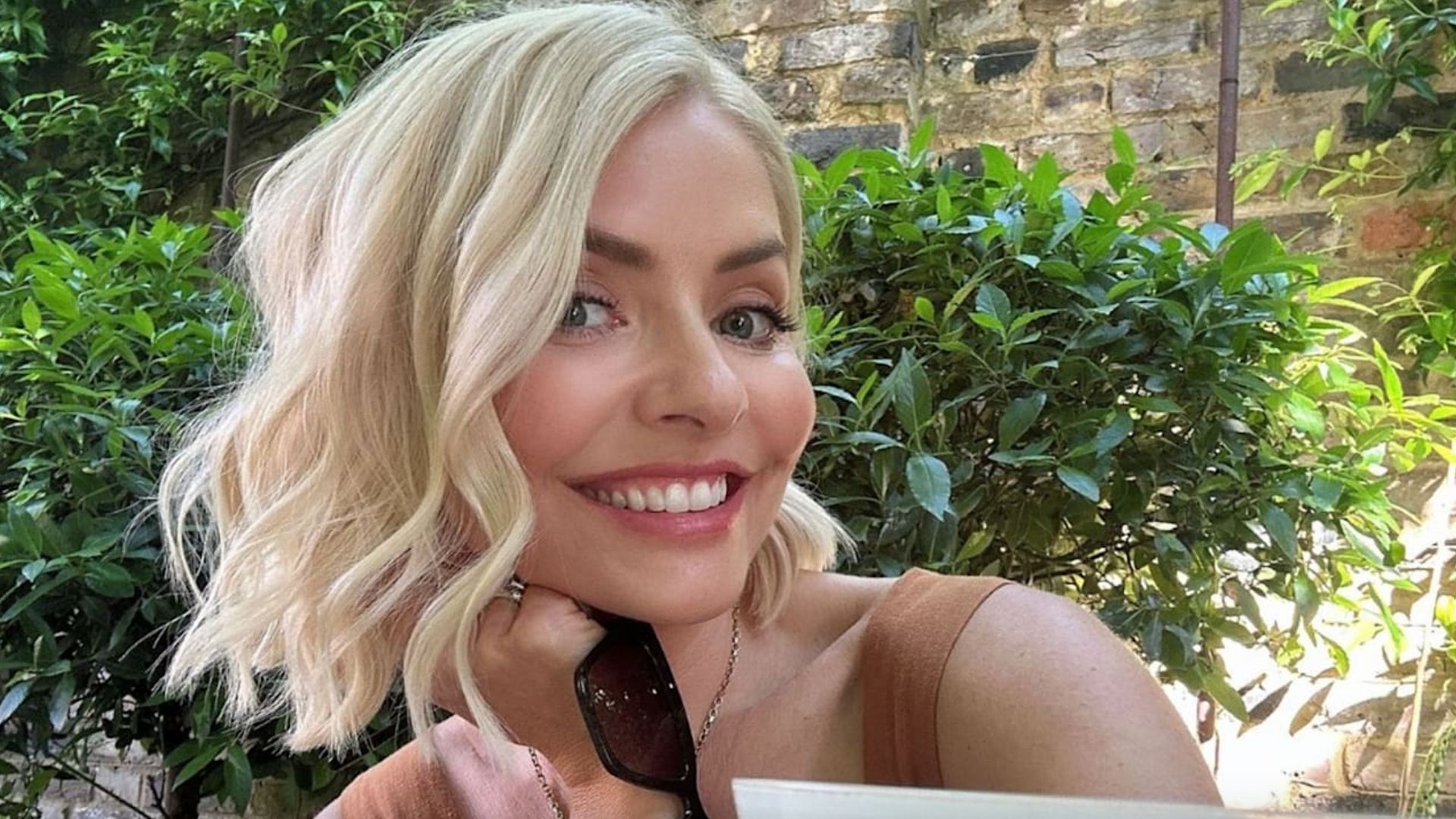 Holly Willoughby looks radiant in makeup-free photo inside £3m London home