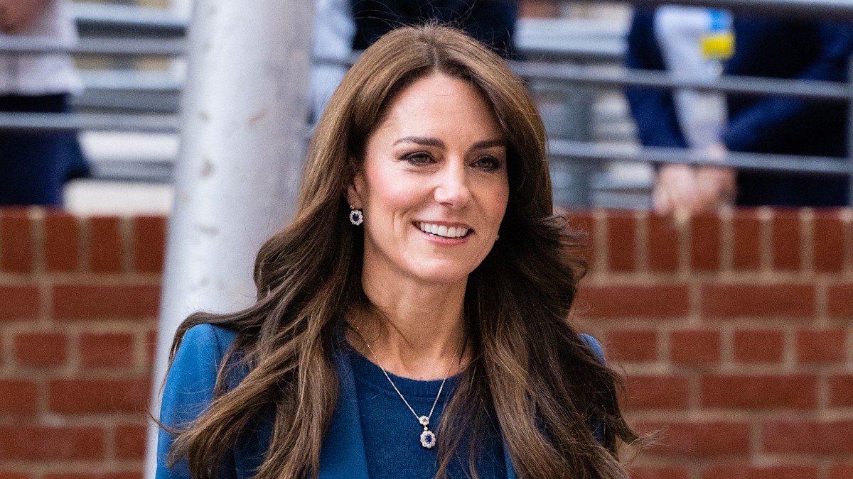 Kate Middleton's blue suit is the perfect way to add a pop of colour ...