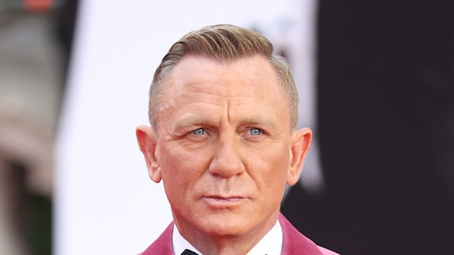 daniel craig in pink velvet suit 