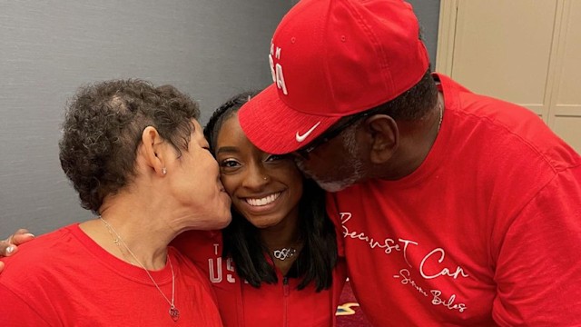 Ronald and Nellie Biles with daughter simone biles