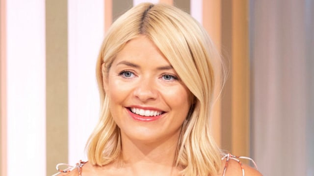 holly willoughby sister
