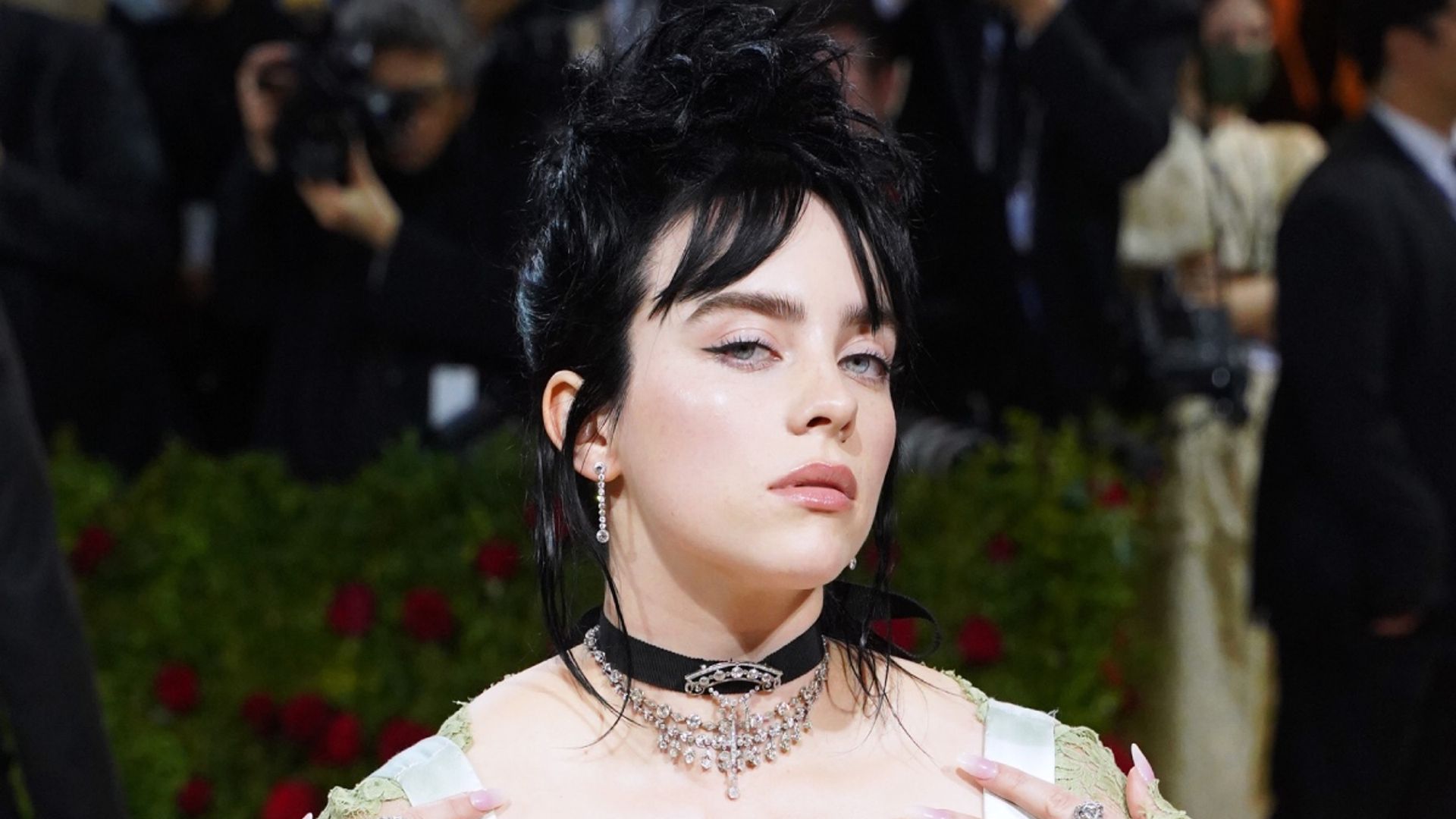 Billie Eilish sparks reaction in a string bikini for candid sun ...