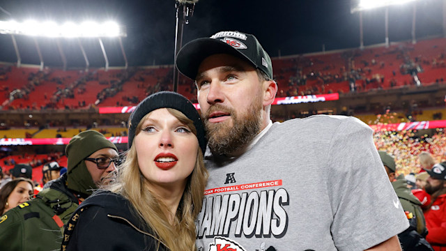 Taylor was there to watch her boyfriend, Travis Kelce, in the Chiefs vs Eagles game